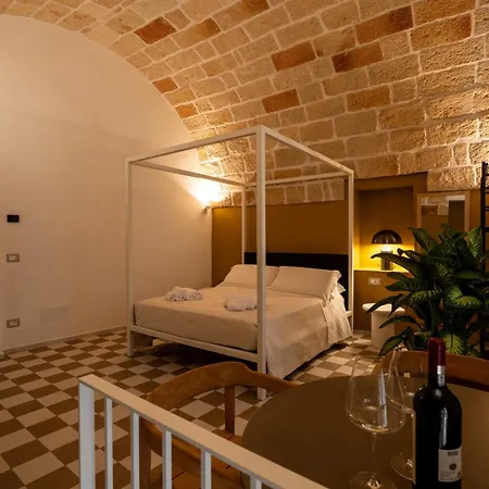 Acquasale - Antica Dimora Cialledda Affittacamere 4*