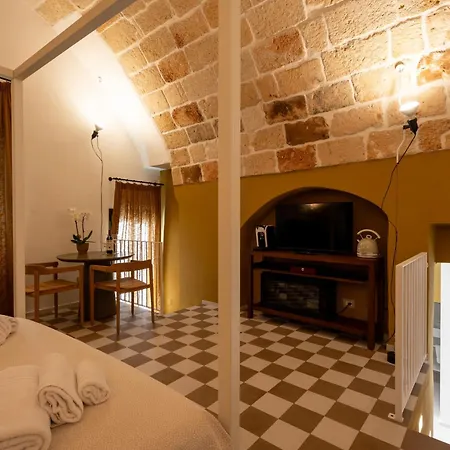 Acquasale - Antica Dimora Cialledda 4*