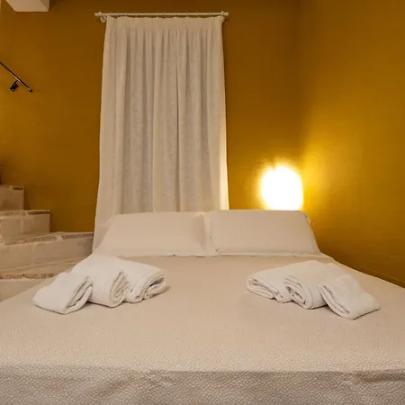 Acquasale - Antica Dimora Cialledda 招待所 4*