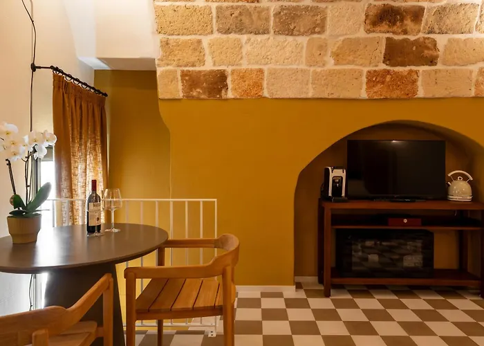 Acquasale - Antica Dimora Cialledda 招待所 4*