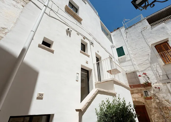 Acquasale - Antica Dimora Cialledda 招待所 4*