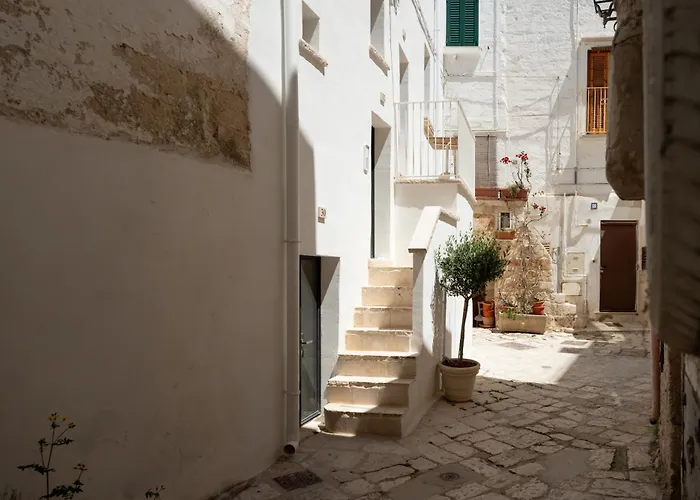 Acquasale - Antica Dimora Cialledda 招待所 4*