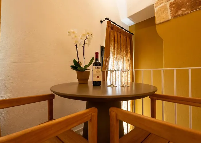 Acquasale - Antica Dimora Cialledda 招待所 4*